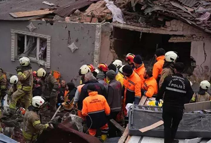 SON DAKİKA | Fatih’te 2 bina çökmüştü: Enkaz altından kurtarılan bir vatandaştan acı haber