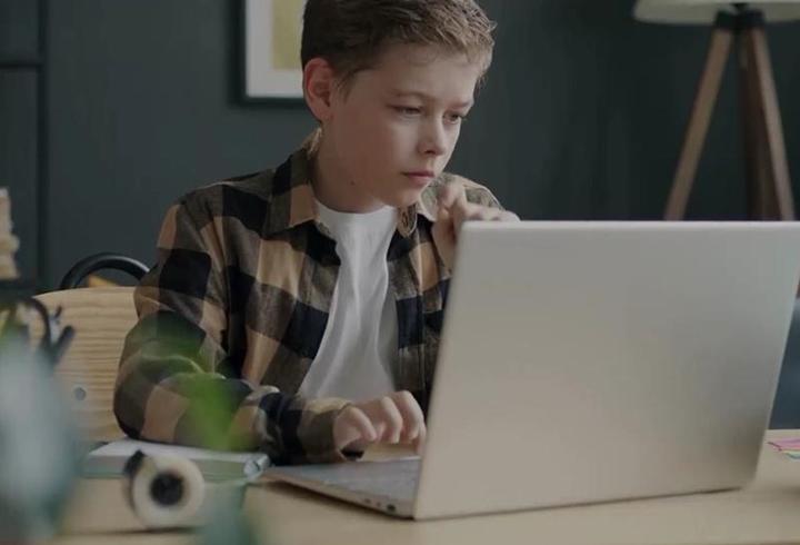 15 yaş altında sanal medya yasaklanıyor