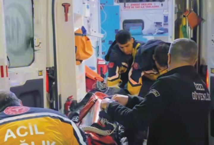 Şarampole yuvarlanan otomobilde 1 kişi öldü, 4 kişi de yaralandı