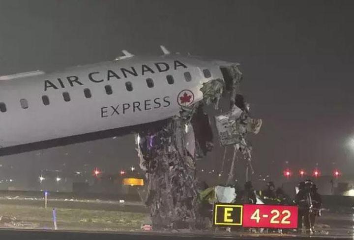 ABD'de havalimanında dehşet anları: Uçak, itfaiye aracı ile çarpıştı!