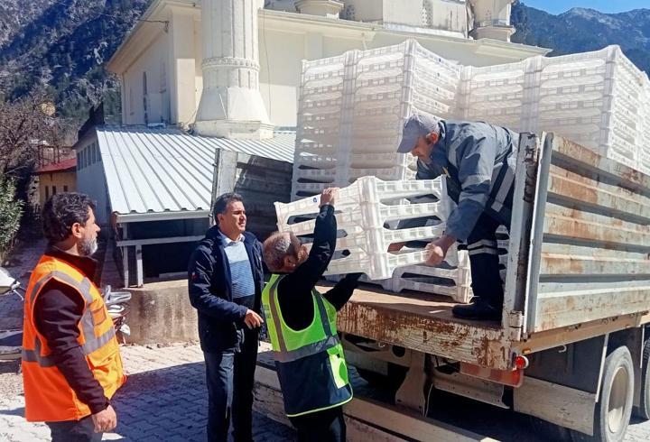 Üreticilere ipekböceği besleme tablası desteği