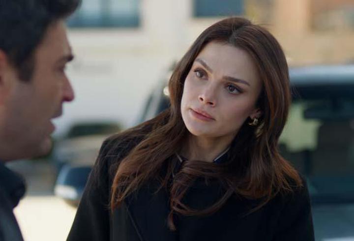 Uzak Şehir'de Tatlı Atışma: Cihan, Alya'yı Kıskandı!