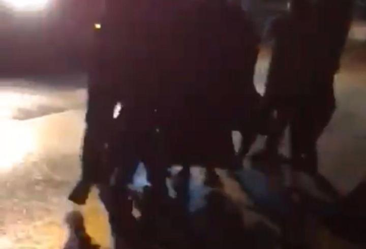 Hasarlı kaza sonrası sürücünün darbedildiği anlar kamerada