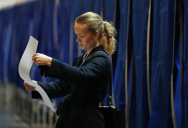 CNN TÜRK ABD Temsilcisi Yunus Paksoy, Washington hattındaki kritik gelişmeleri canlı yayında paylaştı. Fox News'e dayandırılan son dakika bilgisine göre, ABD'nin en seçkin birliklerinden 82. Hava İndirme Tümeni'ne Ortadoğu'da olası bir kara operasyonu için görev emri verildi.3