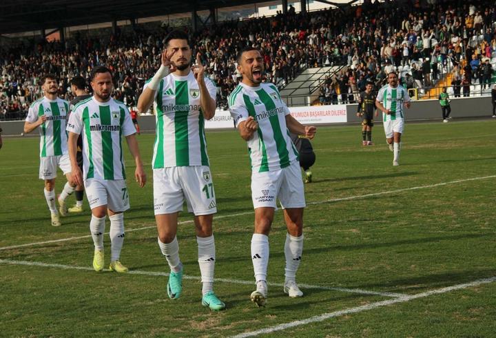 Muğlaspor zirve yarışında deplasmanda