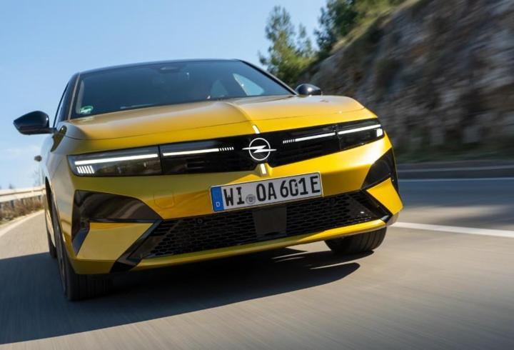 Yenilenen Opel Astra dizel motor ile gelecek