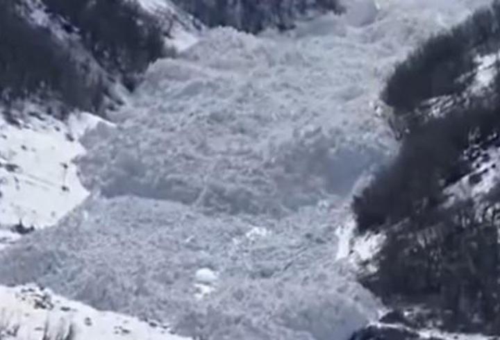 Şırnak’ta çığ düşme anları kamerada