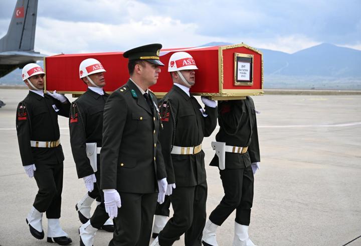 Şehit binbaşının cenazesi Isparta'ya getirildi