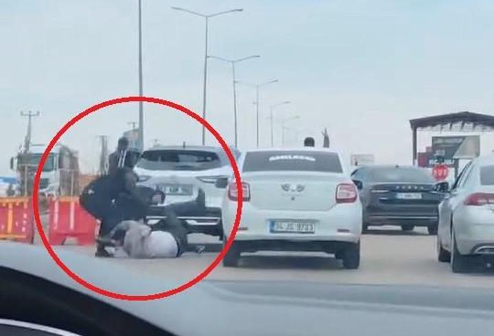 Diyarbakır’da trafikte yol verme kavgası kamerada