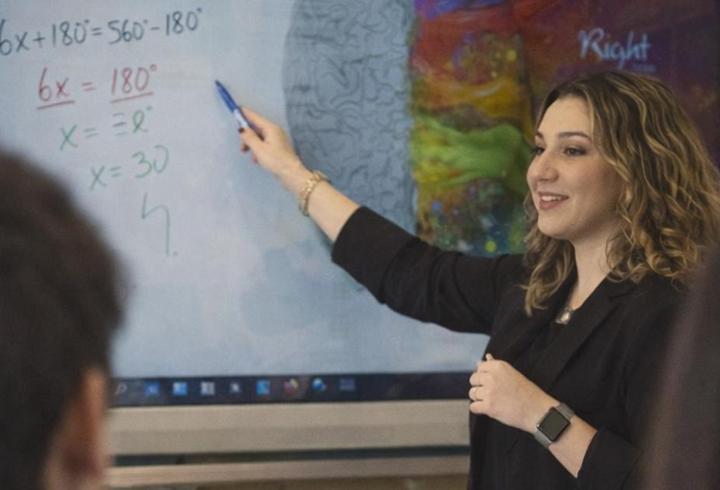 Eski Beşiktaş Başkanı Fikret Orman ünlülere yönelik yürütülen uyuşturucu soruşturması kapsamında gözaltına alındı.
3