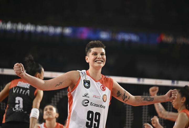 Kadınlar Kupa Voley'de finalin adı: VakıfBank - Eczacıbaşı
