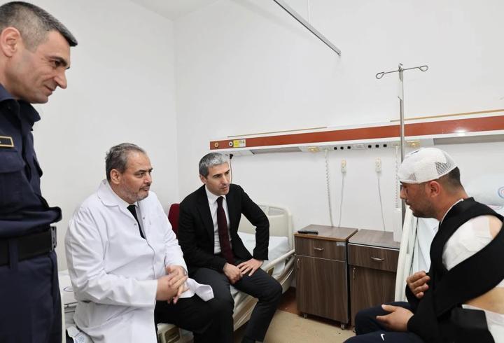 Yaralı uzman çavuşa ziyaret