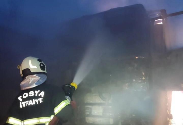 Kastamonu'da TIR yangını