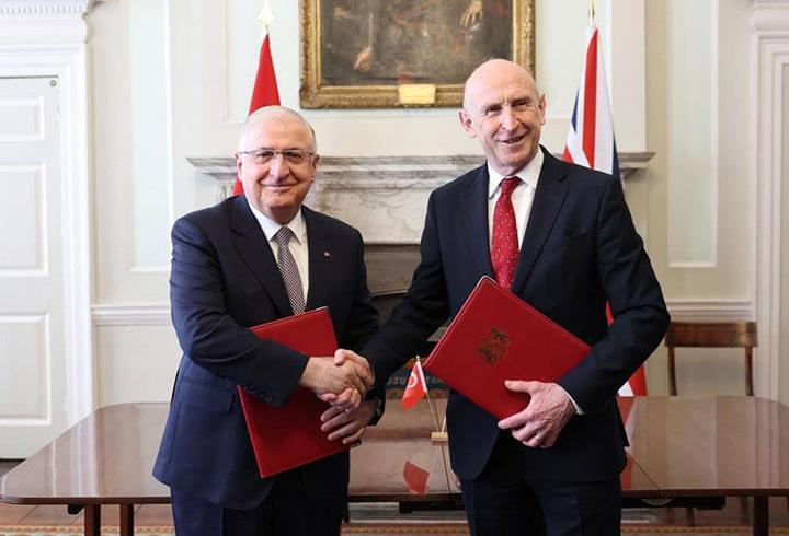 Ağrı'nın Doğubeyazıt ilçesinde askeri araç kazasında şehit olan 25 yaşındaki Piyade Uzman Çavuş Yusuf Açay'ın naaşı, memleketi Hatay'ın Kırıkhan ilçesinde toprağa verildi.
5