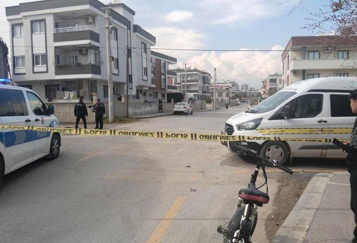 Mersin'de kocasının bıçakladığı kadın ağır yaralandı