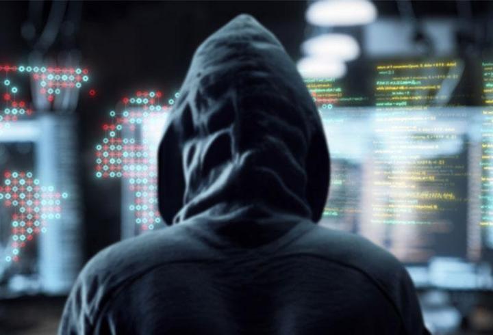 İstanbul'da 'siyah şapkalı hacker' çetesine darbe