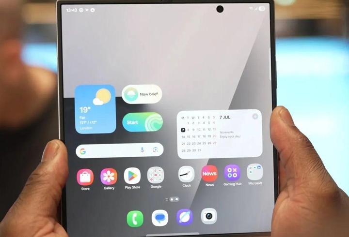 Katlanabilir ürün gamını üç farklı modelle şekillendiriyor