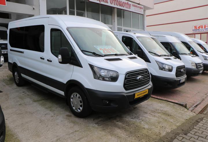 İkinci el minibüsler piyasaya Terme’de sunuluyor; aylık 650 araç yenilenip Türkiye’ye satılıyor