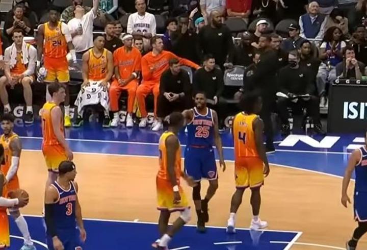 NBA'de New York Knicks'in galibiyet serisini Hornets sona erdirdi