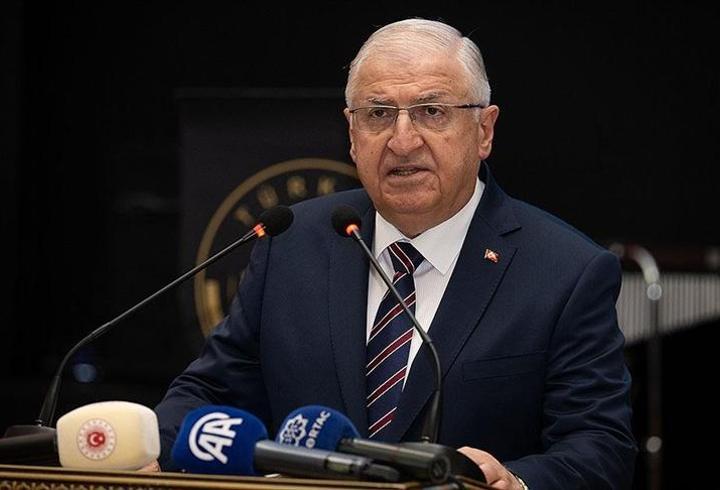 Doğal gaz faturalarında tüketim esaslı kademeli tarife 1 Nisan’da başlıyor. Yeni sistemle, elektrik faturalarında olduğu gibi tüketim esas alınacak. Gelir seviyesi yüksek haneler desteklemeden çıkarılacak. Doğal gaz kademesi, illere göre farklı olarak belirlenecek.5