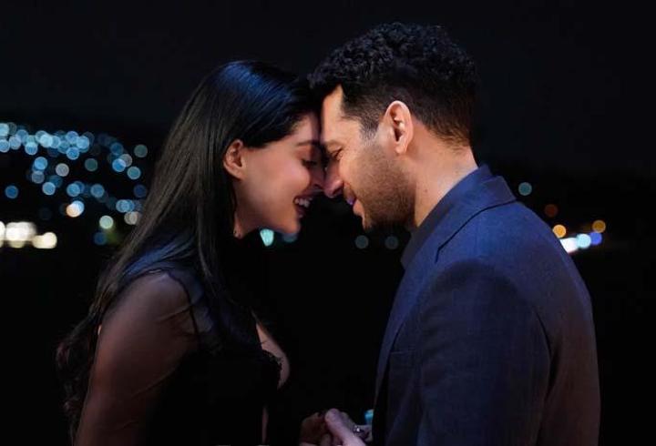 Güller ve Dudaklar Şimdi! Zeynep İçin Otelini Kapattı! İlk Randevu, İlk Öpücük