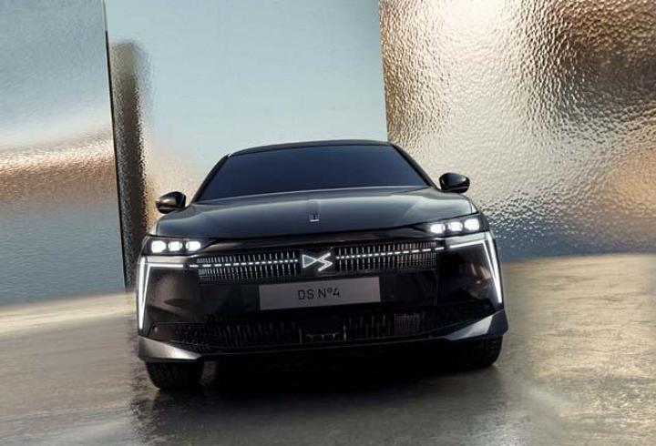 Yeni DS N°4 Nisan'da Türkiye'de