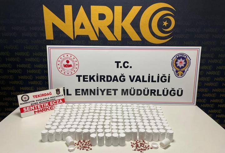 Tekirdağ'da 'torbacı' operasyonunda 11 bin hap ele geçirildi; 5 tutuklama