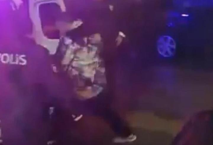 Son dakika haberine göre; İstanbul'un Maltepe ilçesinde bir ortaokulda şiddetli sağanak sonrasında yaklaşık 7 metre yüksekliğindeki istinat duvarı çöktü.1