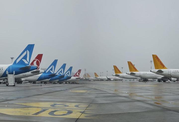 Son dakika haberine göre; Beşiktaş Nispetiye Caddesi'nde bir bankaya silahla gelen şüpheli soygun girişiminde bulundu.

9