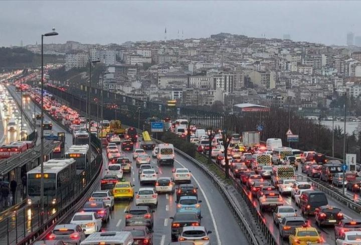 İstanbul'da trafik yoğunluğu yüzde 80'i aştı
