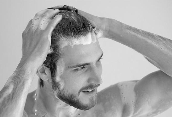 Kepeğe ve Saç Dökülmesine Karşı Şampuan Seçiminde Nelere Dikkat Edilmeli?