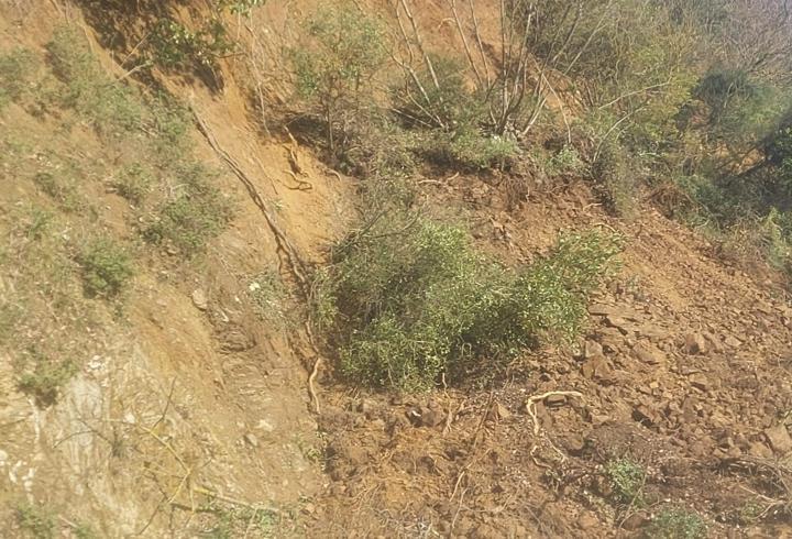 Mudanya’da heyelan sonrası kapanan yol, ulaşıma açıldı