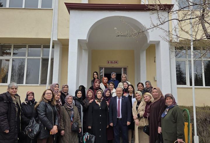 Atık kumaşlar huzurevi sakinlerine umut oldu