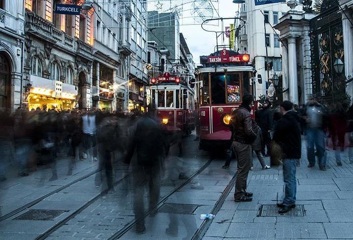 Sosyal Güvenlik Kurumu’ndan (SGK) yapılan açıklamada, Mali Otomasyon Sistemi (MOSIP) altyapısında bazı hizmetlere erişilmesinde gecikme meydana geldiğinden dolayı son ödeme günü bugün olan borçların ödeme gününün 7 Nisan’a kadar uzatıldığı duyuruldu.

5