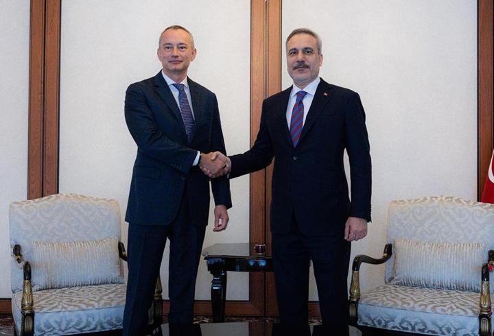 Bakan Fidan Gazze Barış Kurulu Yüksek Temsilcisi Mladenov'u kabul etti