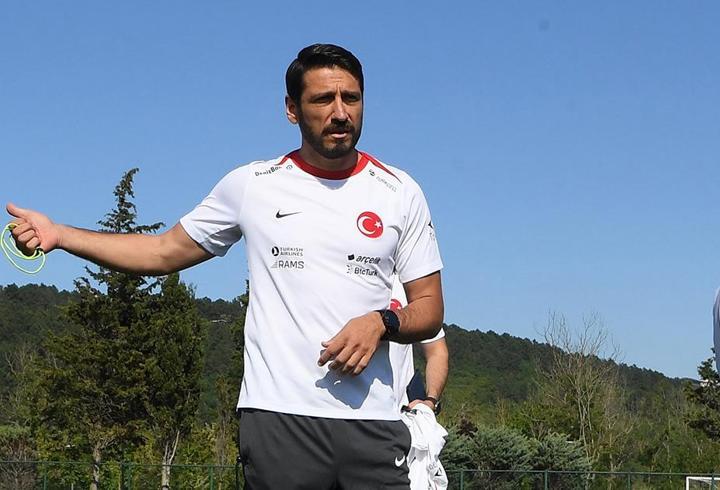 Egemen Korkmaz, Türkiye U21 Millî Takımı maçında yere yığıldı! Hastaneye kaldırıldı