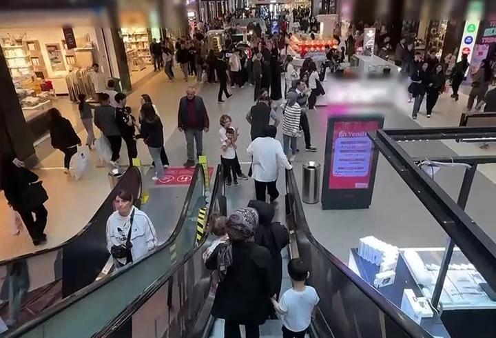 Ankara’da bir AVM’den yaş sınırı kararı: Hafta sonu 18 yaş altına ebeveyn zorunluluğu