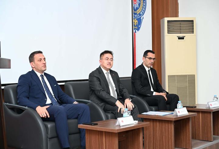 Muğla'da sanal kumar ve uyuşturucuya karşı mücadele