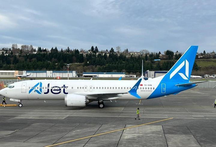 AJet’in yeni uçağı filoya katıldı