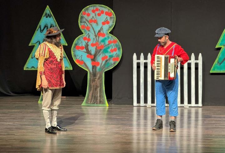 Aydın'da çocuklar tiyatroyla buluştu