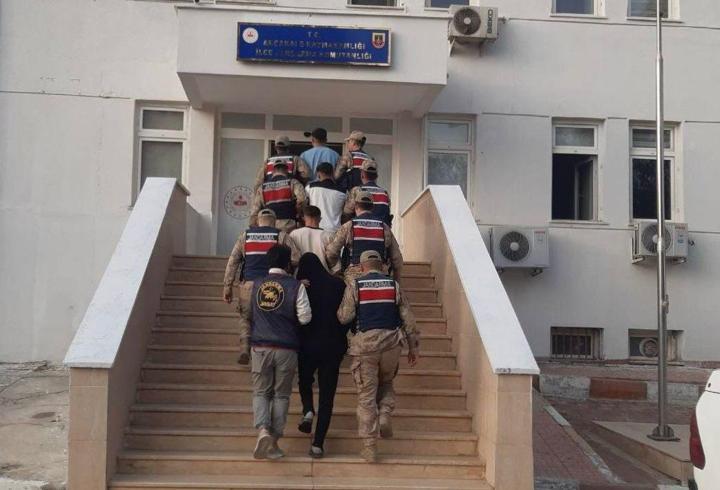 Şanlıurfa'da göçmen kaçakçılığı operasyonu; 18 gözaltı