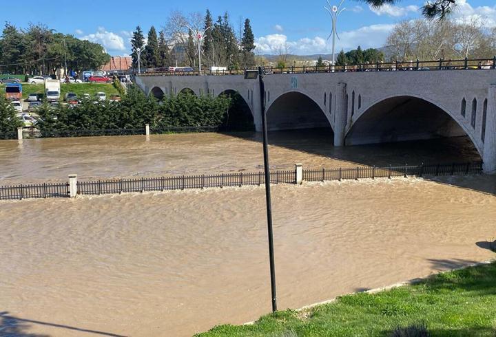 Bedelli askerlik ücreti 417 bin TL’ye çıkarıldı. Bedelli askerlik ücretinin de yer aldığı ekonomiye ilişkin düzenlemeleri de içeren kanun teklifi TBMM Genel Kurulunda kabul edildi.

3