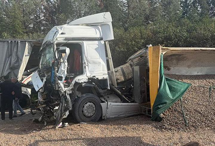 Ankara - Kocaeli yolunda zincirleme facia: 2 ÖLÜ!