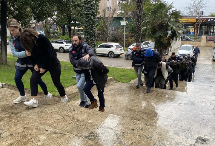 Samsun merkezli 13 ilde change operasyonunda 13 şüpheli adliyede