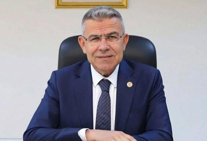 Ataşehir'de 3 katlı binanın giriş katında bulunan plastik madde ve hurdaların olduğu iş yerinde yangın çıktı. Yangın itfaiye ekipleri tarafından söndürüldü.7