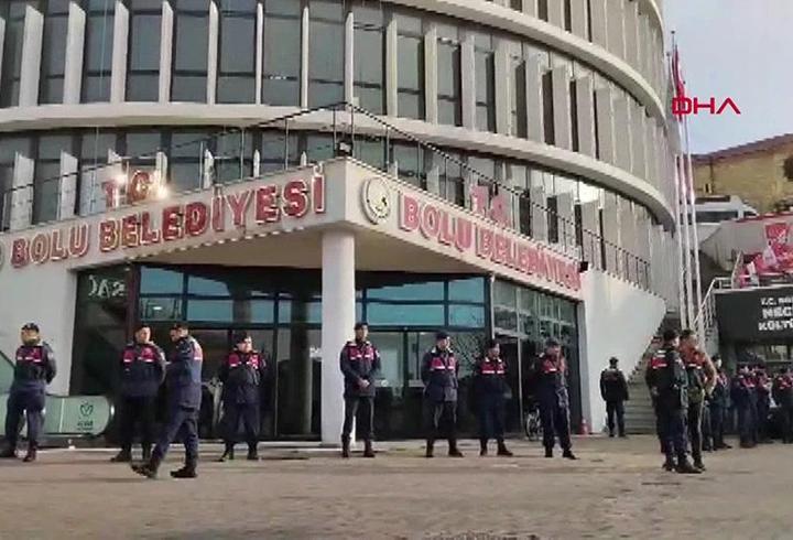 Bolu Belediyesi'nde arama yapılıyor
