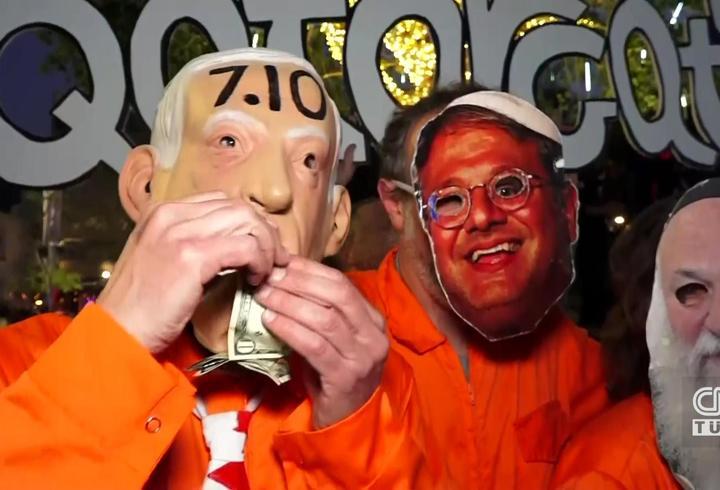 Netanyahu maskesiyle dolar yedi! İsrail sokakları karıştı: Savaş karşıtları ayakta