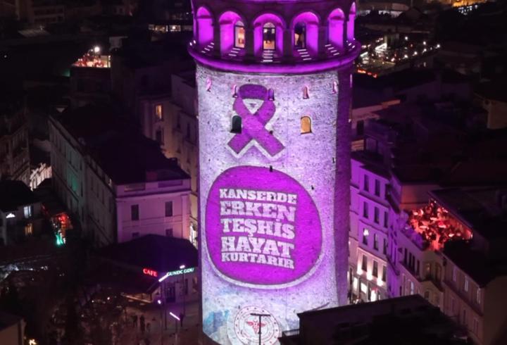 Galata Kulesi farkındalık için mor renge büründü