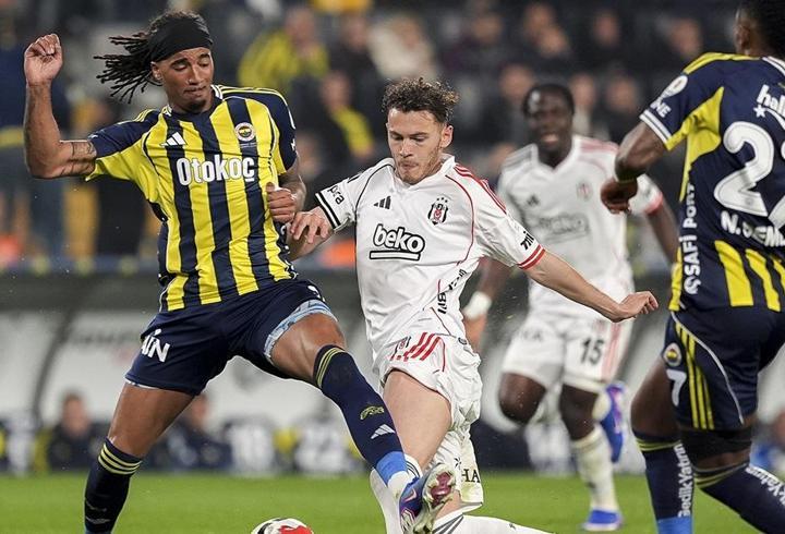 Fenerbahçe 1-0 Beşiktaş Maç Özeti | Kanarya, derbide son dakika golüyle güldü