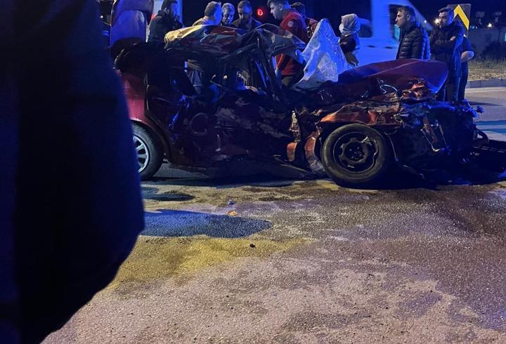 Adana’da minibüs ile otomobil çarpıştı: 1 ölü